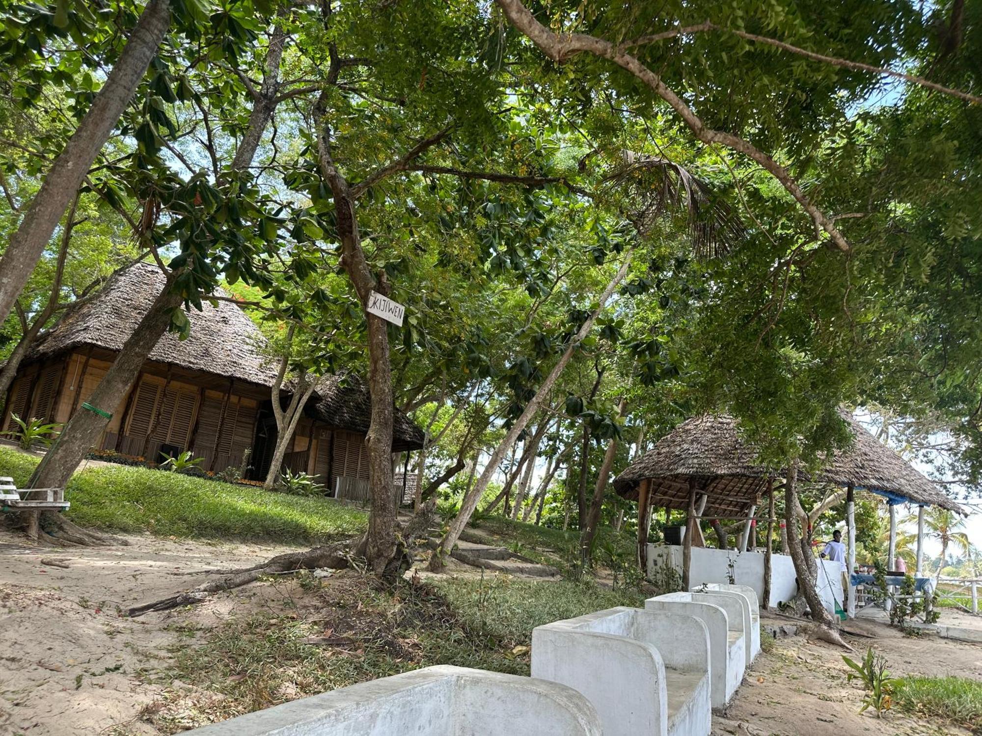 Maweni Beach Bungalows คิลินโดนี ภายนอก รูปภาพ