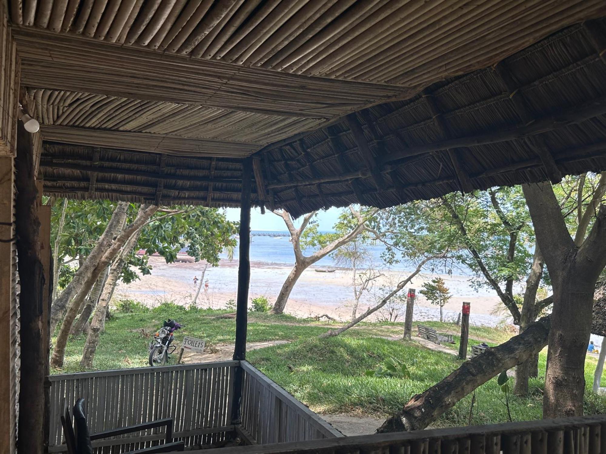 Maweni Beach Bungalows คิลินโดนี ภายนอก รูปภาพ