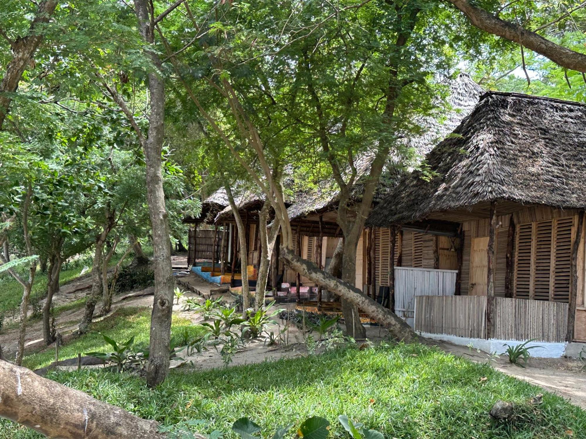 Maweni Beach Bungalows คิลินโดนี ภายนอก รูปภาพ