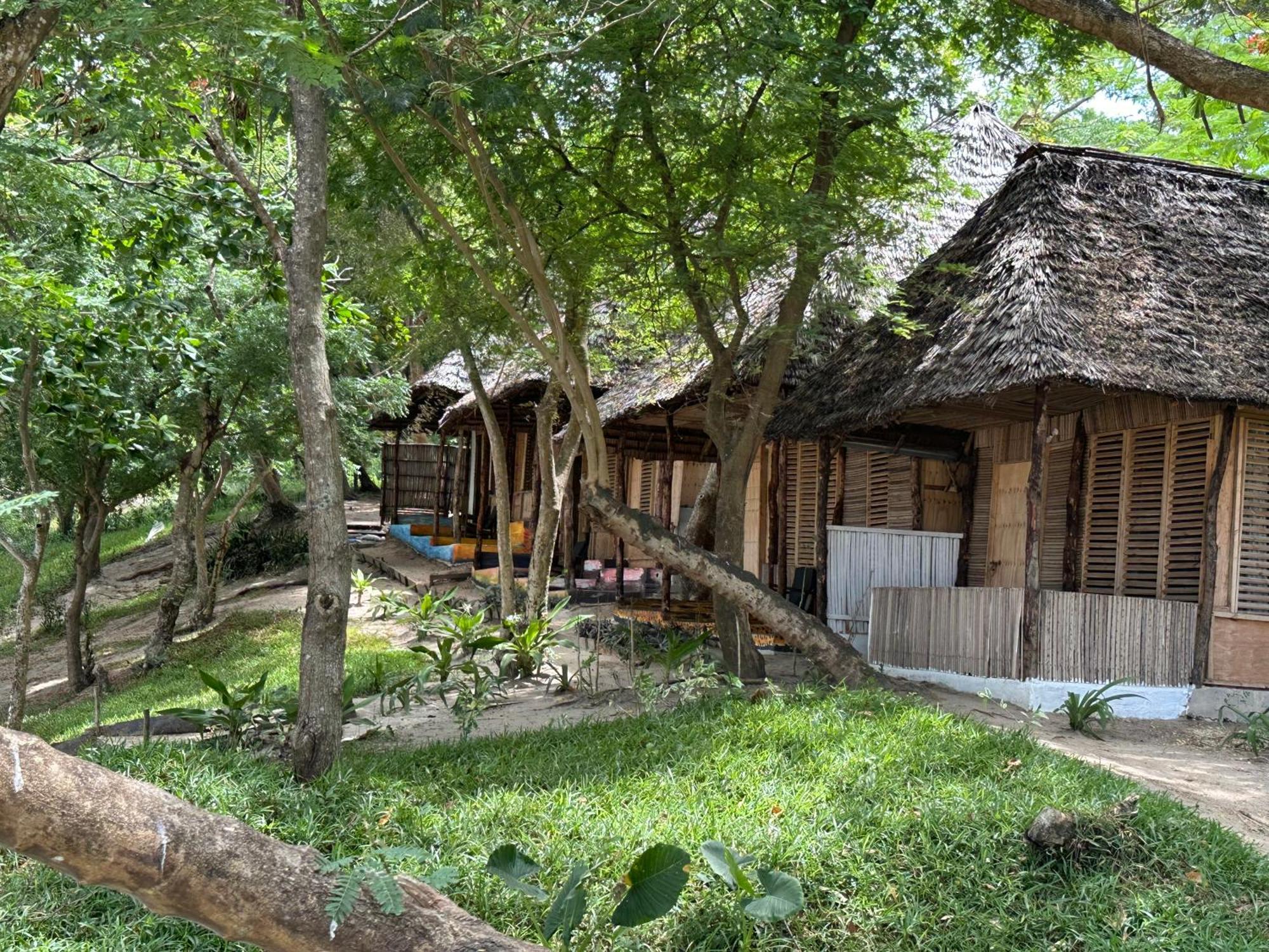 Maweni Beach Bungalows คิลินโดนี ภายนอก รูปภาพ
